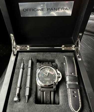 Panerai Luminor Automatic Men's Watch with Small Seconds and Date Display, 44mm - Click Image to Close