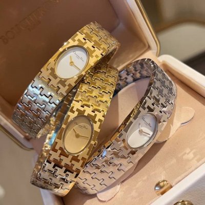 Dior Vintage Watch. The Vintage Pre-Owned Watch Strap Brings A Surprising Sense
