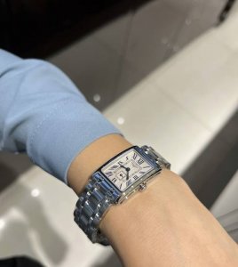 The Longines DolceVita Medium size is suitable for almost any wrist size! The c