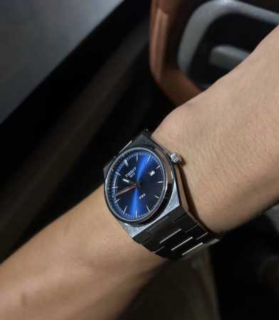 Wow, the Tissot looks even better in the luminous case! The Tissot PRX Super Pla - Click Image to Close