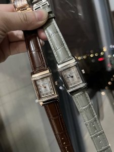 Gold+20 New Jaeger-LeCoultre Classic Flip Series High-end Women's Watch [Flying