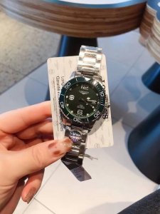 Longines Conquest Water Overlord case size 41X12mm. The 316 case is flawless, wi