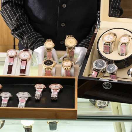 White, gold, and steel straps plus 100 . This Rolex couple's gift is here! Equ - Click Image to Close