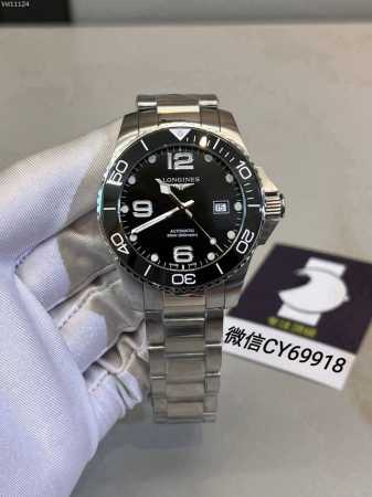 Longines Conquest, the underwater champion, arrives in glory. Cutting through th - Click Image to Close