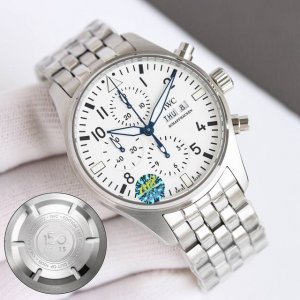 IWC IWC Pilot Series IW377701 Steel Band Model is launched with great details: 1