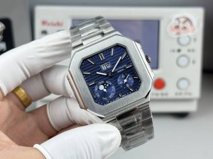 Gold and white are the same price, leather strap version - steel strap version