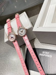 In March this year, Tissot released a new model of the Little Beauty series. Th