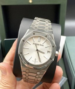 Audemars Piguet 15510St Royal Oak Stainless Steel Today's share is the Audemars