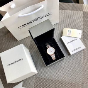 Original genuine special channel goods! Armani Armani women's watch. A must-have