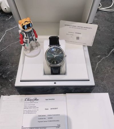 Portofino Red 60 IWC Iw356502 Portofino 1. Appearance Design: - Case diameter: 4