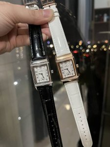 Gold + 30 New Jaeger-LeCoultre Classic Flip Series High-end Women's Watch [Flyin