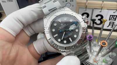 Rolex Vs Gray Yacht. Better Than C By A Mile [Facepalm][Facepalm][Facepalm]