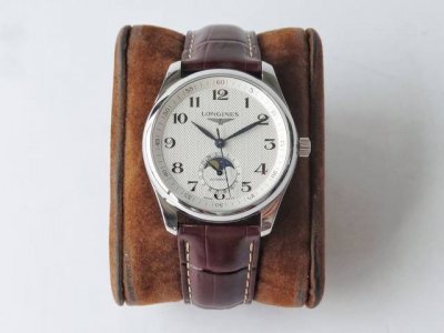 Gs's masterpiece, the Longines Master Collection L2.909.4.78.3 Moon Phase watch,