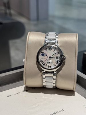 Cartier Blue Balloon, exquisite 36mm quartz watch, traditional three-hand desig