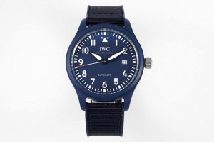 Zf has set a new technological benchmark. The IWC Pilot Series Ceramic Model has