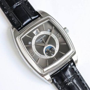 Tw Factory presents the Patek Philippe Pp R33 Complex Multi-Function Series 5135