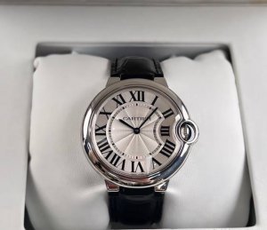 Cartier Ballon Bleu, looks good on everyone! Cartier Ballon Bleu series W692008