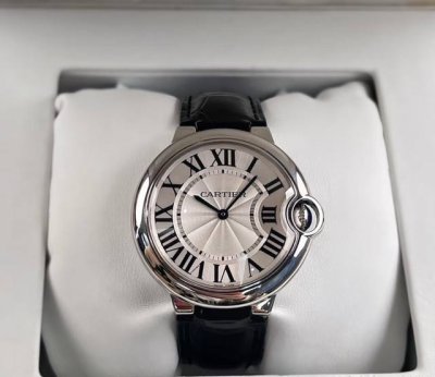 Cartier Ballon Bleu, looks good on everyone! Cartier Ballon Bleu series W692008