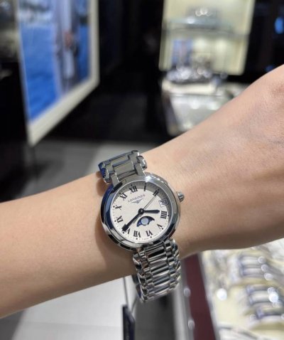 Retro Elegant Longines Heart Moon Roman Numeral Moon Phase Model. This Longines