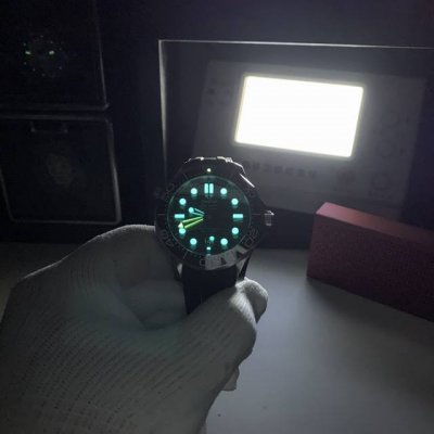 Vs Seamaster Diver M 210.32.42.20.10 1 watch equipped with customized Cal.8800 a