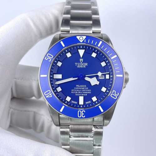 The "Super A Version" of the Lagos model is exquisitely detailed and perfectly p