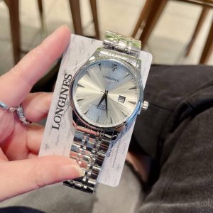 New Longines classic men's mechanical watch, the overall design of the watch is