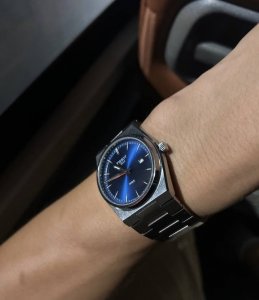 Wow, the Tissot looks even better in the glow-in-the-dark! The Tissot Prx Super