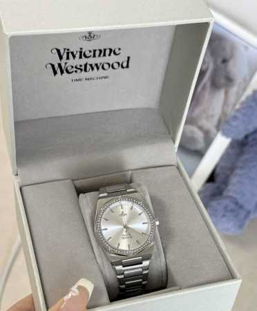My first watch was a great find! Vivienne Westwood watches really do make girls - Click Image to Close