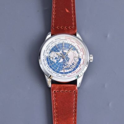 Platinum Jaeger-Lecoultre Geophysical Observatory watch. Case: Crafted from 316