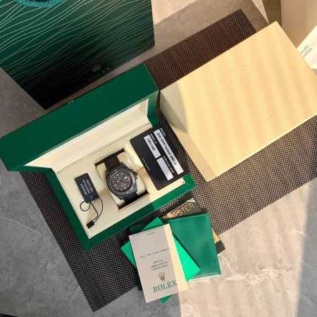 The new Rolex Super Limited Edition Gmt-Master II is arguably the lightest Gmt- - Click Image to Close