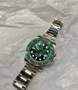 Sharing with you my latest favorite watch, this Rolex Submariner in green is ab