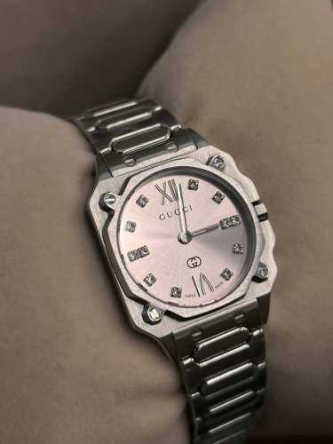 Gucci Gucci G-Flat series ladies watch Model number: Ya166501 Diameter 24mm, pin