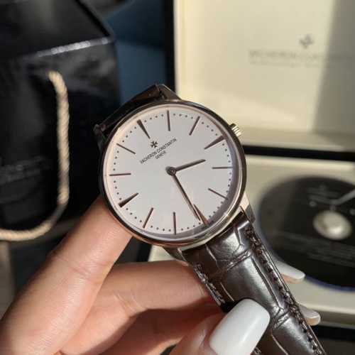 This ultra-thin Vacheron Constantin is a rare formal watch. The entire dial is v