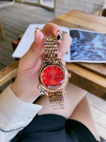 Chopard Happy Diamonds Watch - A High-Quality Product. The Happy Diamonds serie Chopard Happy Diamonds Watch - A High-Quality Product. The Happy Diamonds serie