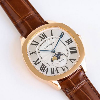 Sj presents the Cartier Drive De Cartier Af9 watch in a white and gold case. Its