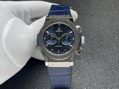 Hublot Classic Fusion series, diameter 45mm, case 316L stainless steel, wear-re