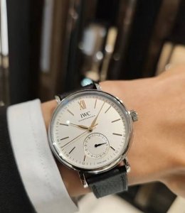 Iwc IWC introduces the Portofino series Iw359201 pointer calendar function, the