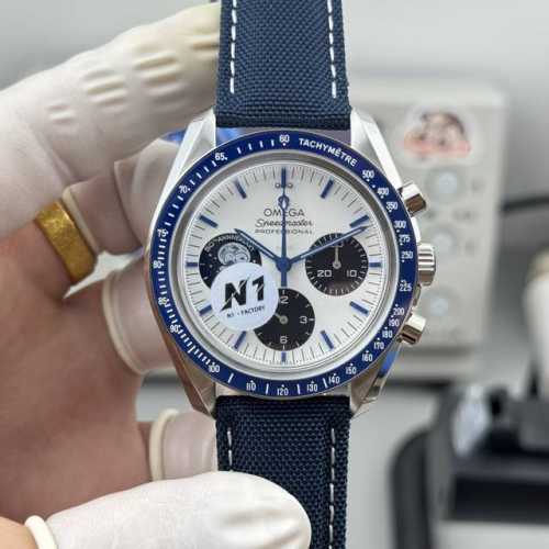 N1, Omega Speedmaster Snoopy 50th Anniversary Watch 3861 manual winding is the s