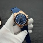 Brand: Vacheron Constantin. A sophisticated and stylish new men's watch with a h