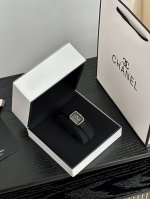 Black and Gold Sugar Cube Women's Quartz Watch, size 2025mm, is equipped with an