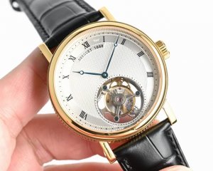 Uniform price: 224 years ago, Mr. Abraham-Louis Breguet created the tourbillon s