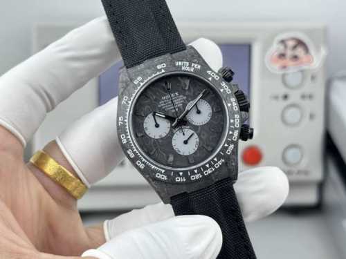 Tw+ Daytona series carbon fiber luminous case custom edition. This watch is not