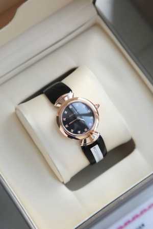 The black dial blends seamlessly with the classic and chic fan-shaped pattern, - Click Image to Close