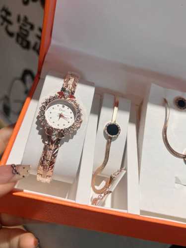 Dior Gift Set: Elegance, Romance, and Artistic Style. Includes: Quartz Women's