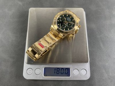 Vs Weight V3 Rolex Green Gold Daytona Upgrade V3 Version 180 grams. True weight