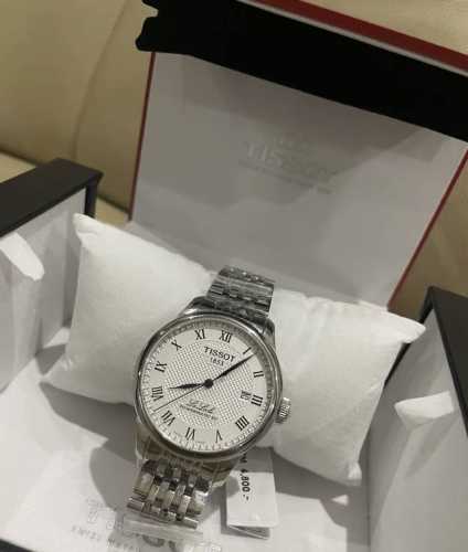 Tissot Le Locle men's watch series has a classic and elegant appearance. The sil