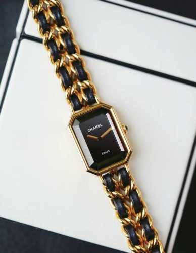 Chanel Premiere Series Model H6951 Quartz Movement 26.1 X 20mm Case Diameter Sta