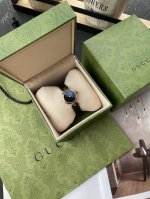 Gucci quartz women's watch. Original Swiss movement, sapphire mirror, diamond pa