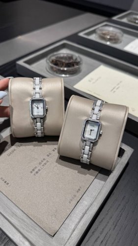 Chanel ceramic watch, Premi