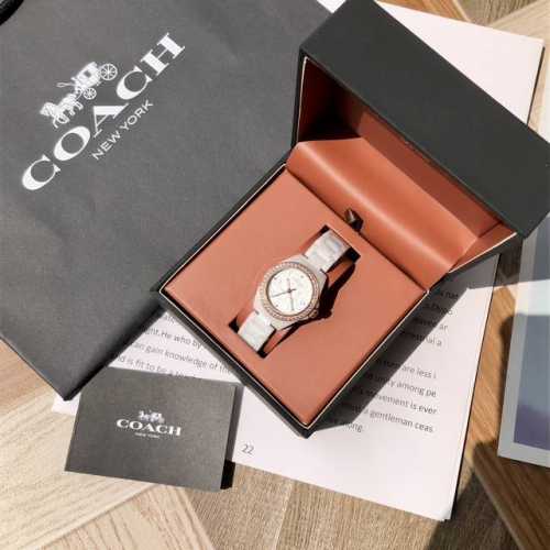 Coach Women's Quartz Watch! 28mm case diameter, smooth and comfortable ceramic c
